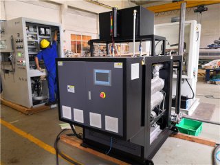 電加熱導(dǎo)熱油爐電磁閥打開出現(xiàn)聲響是什么原因？